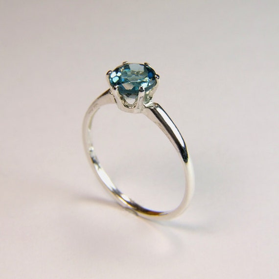 6mm London Blue Topaz Round Cut 1.00 carats Sterling Silver