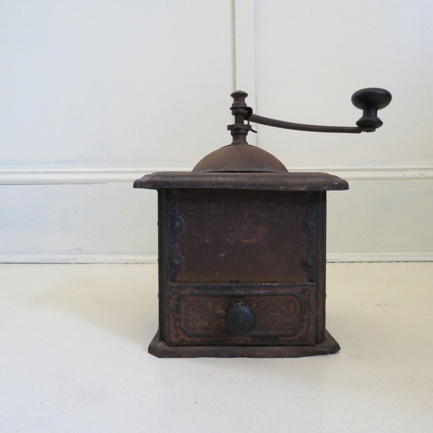 Vintage Coffee Grinder Metal Interesting Decor Vintage