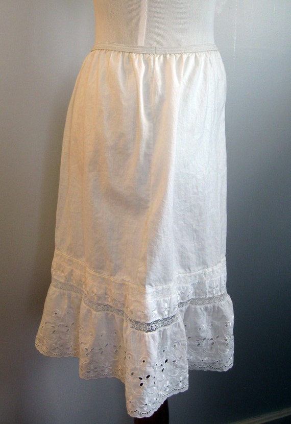 1960s cotton petticoat slip / vintage half slip skirt