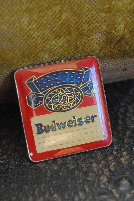 Vintage 1970s pin Budweiser beer red blue logo by oddsandthreads