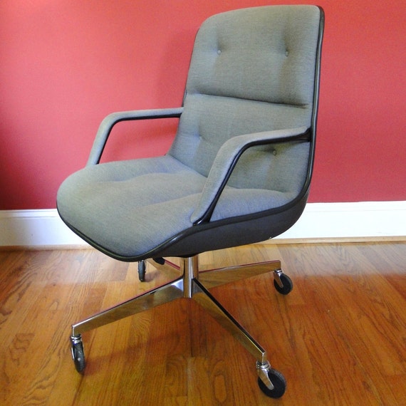 Vintage Chair Steelcase Upholstered Office Swivel Chair 1980s