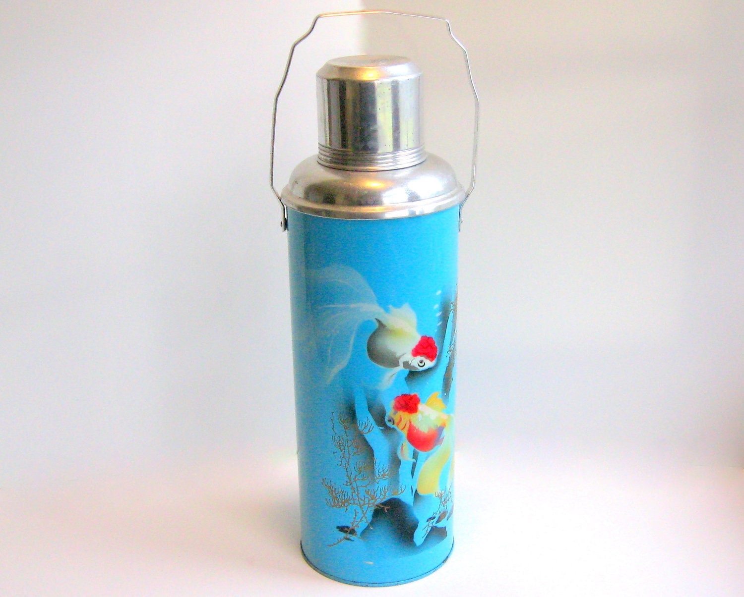 vintage-tea-thermos-vacuum-flask-with-goldfish-made-in-china