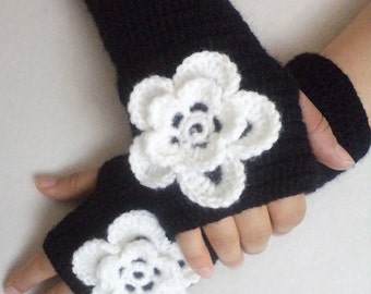 Crochet Gloves, Women's Gloves, Mittens, Floral Gloves, Boho, Fingerless Gloves, For her gift, Arm Warmers, Black and White, Christmas Gifts