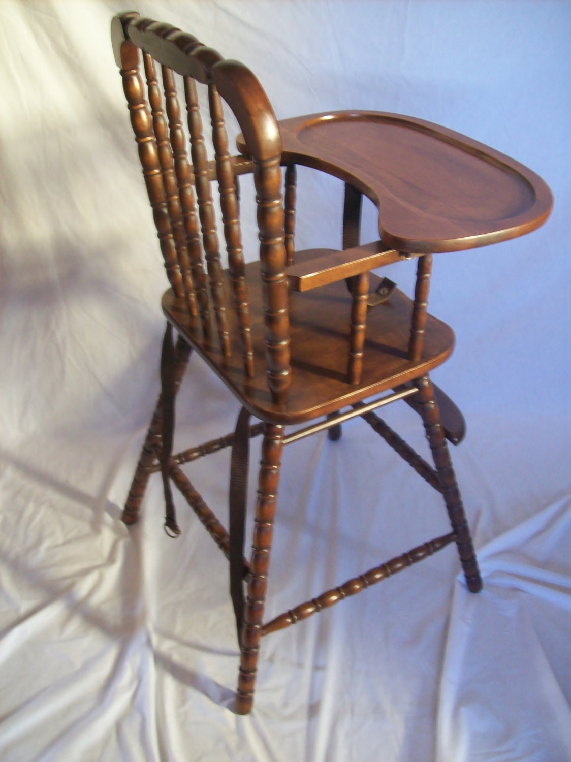 Jenny Lind-style highchair