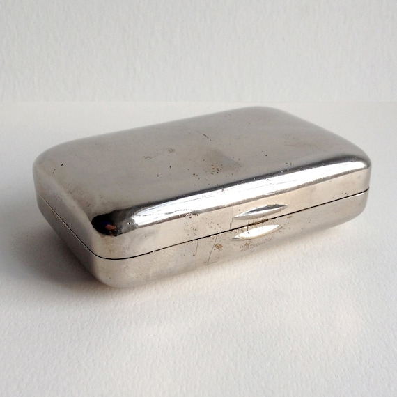 Vintage travel chrome plated soap container don't leave