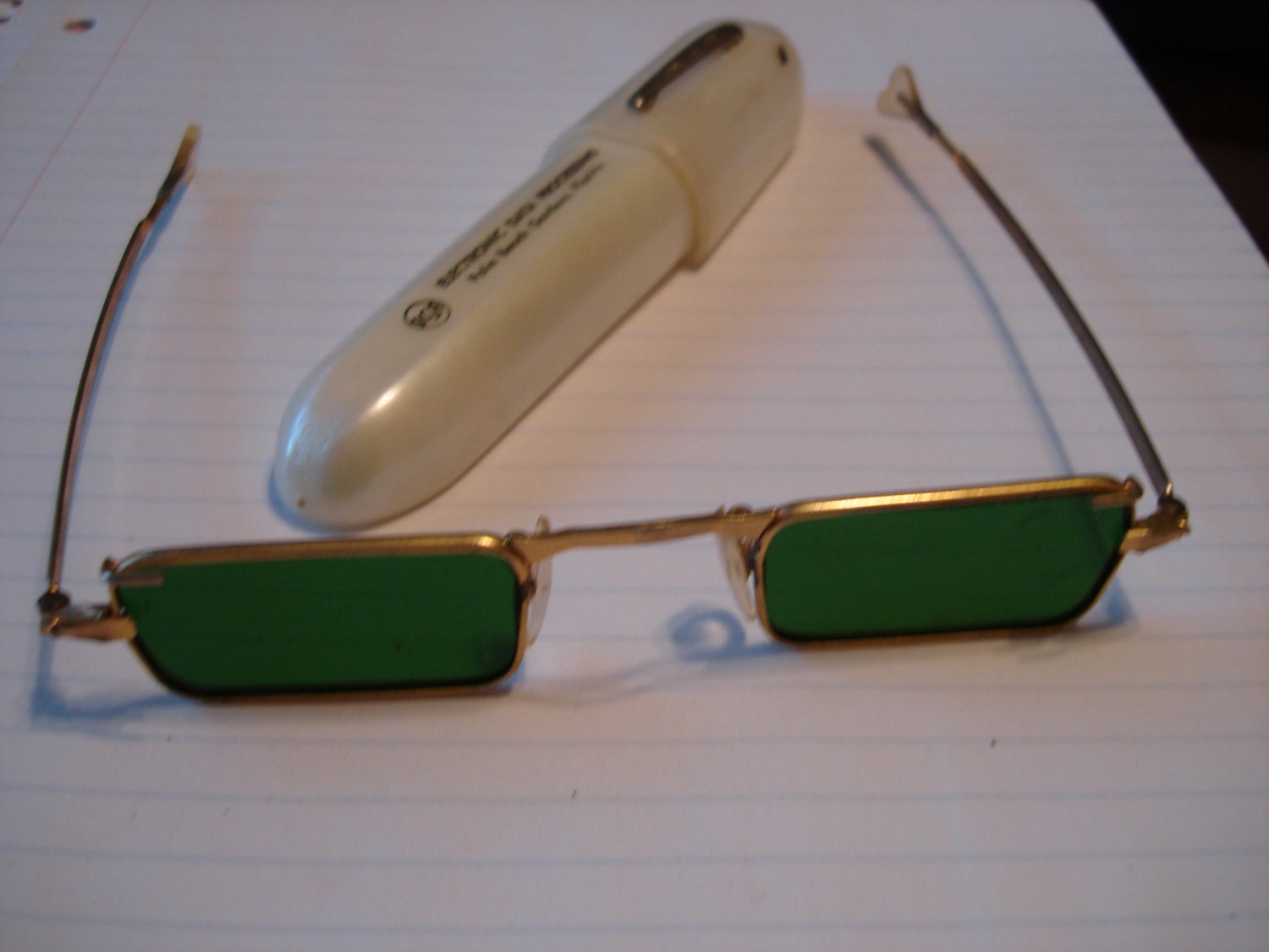Amazing Vintage Rectangular Green Glass Lens Sunglasses with