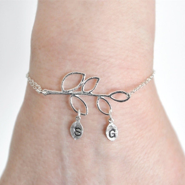 Mom Mothers Bracelet Personalized Bracelet Custom Initial