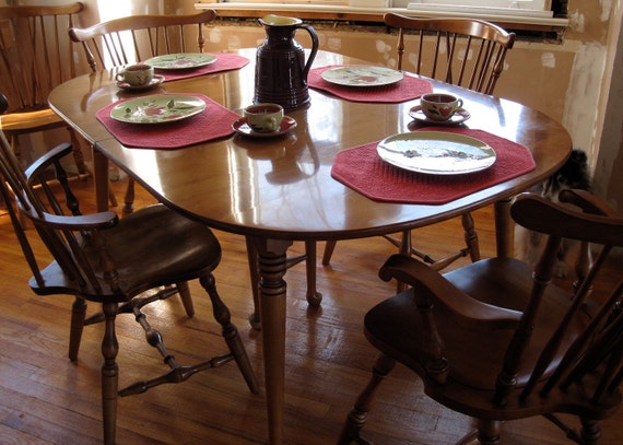 Colonial Dining Room Table and Chairs