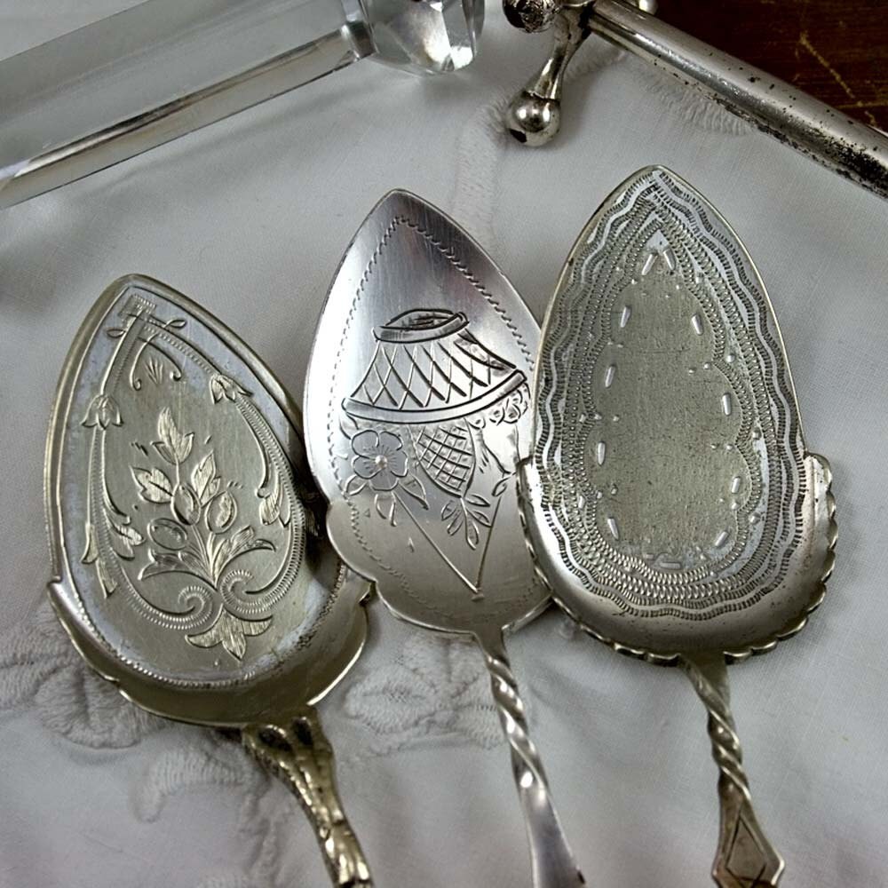 Vintage 3 Silver Plated Spoons Delicate Pattern Shabby Style