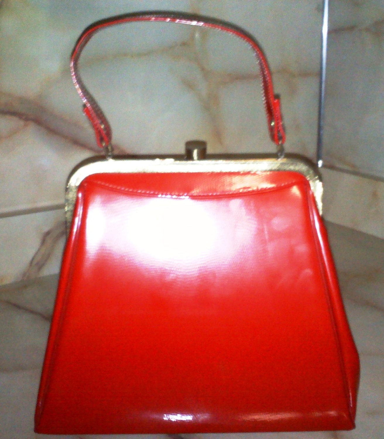 Vintage 1950s red patent leather handbag