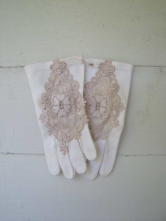 Girls Lace Glovesupcycled by jentillstudio on Etsy