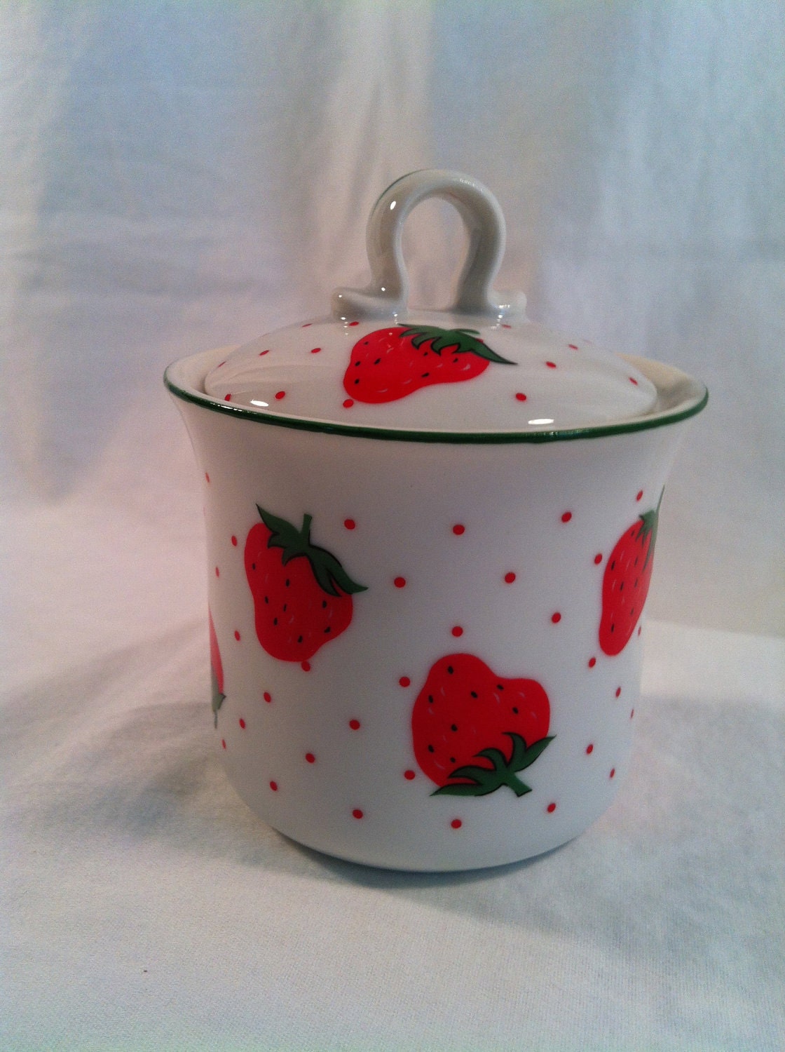 Vintage strawberry ceramic sugar bowl with lid made in Japan