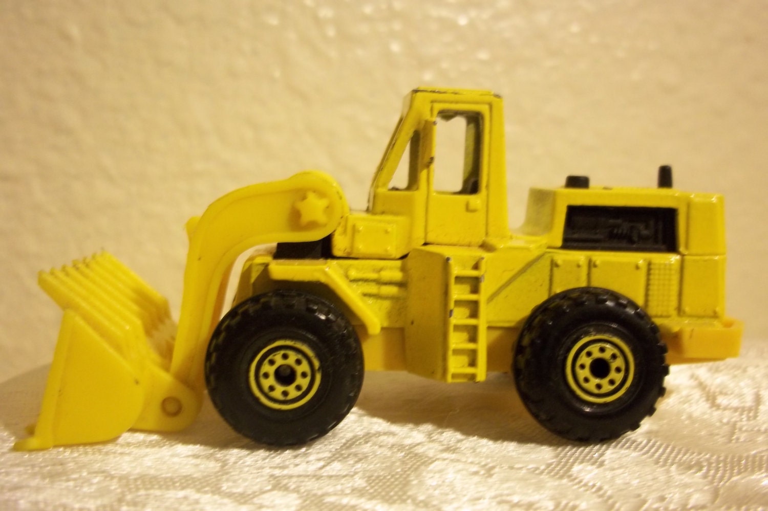 Vintage 1979 Hot Wheels Wheel Loader Tractor