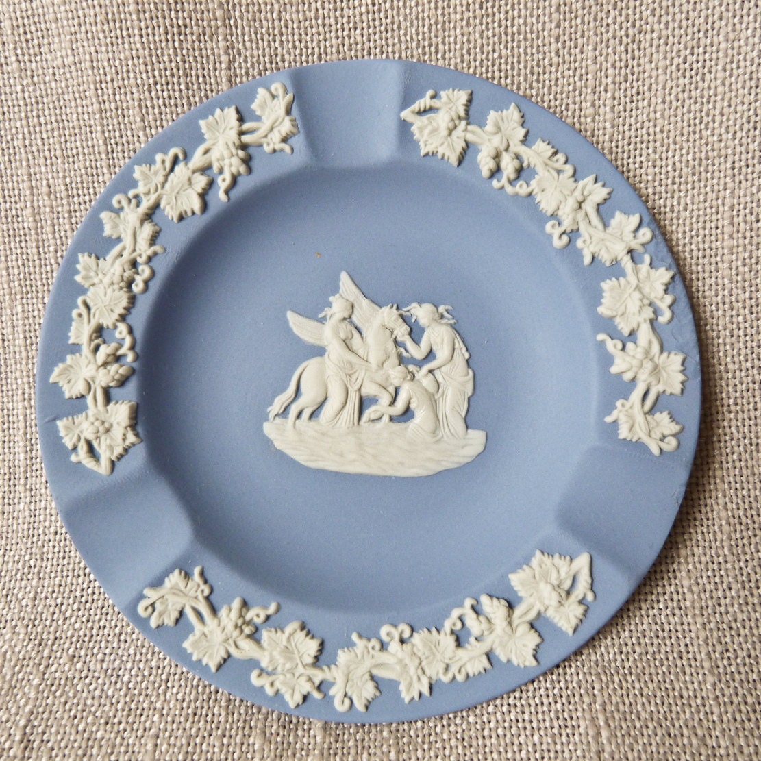 Identifying Wedgwood Jasperware Patterns