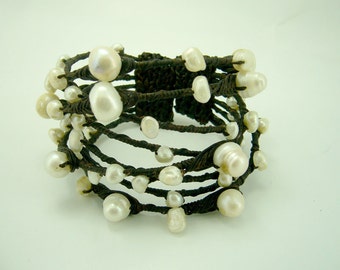 White freshwater pearl on wire bangle
