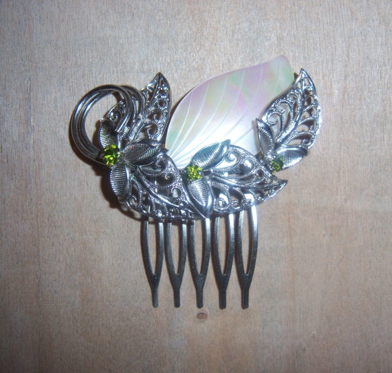 Mother of pearl silver and green vintage brooch hair