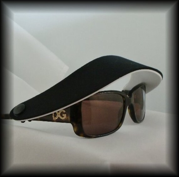 Strapless Visor attaches to your Sunglasses