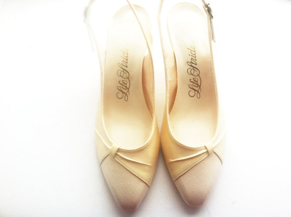 bridal shoes ivory  white slingbacks  kitten heel shoes