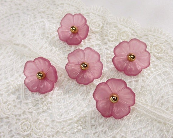 5 pc Fuschia Flower Buttons 26mm