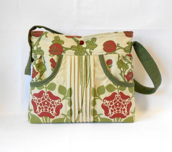 Red & Green Tote Bag / Handbag w/ Pockets