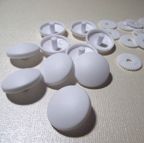 Plastic self cover buttons. Pack of 10. Large 22mm / 0.8 inch