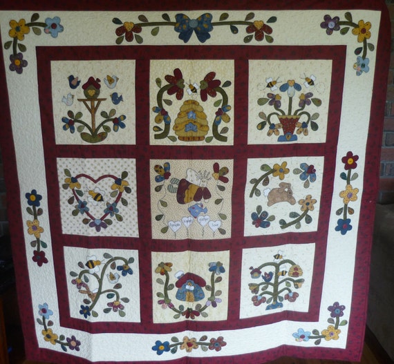 Items similar to Baltimore Beauty applique country quilt - PATTERN on Etsy