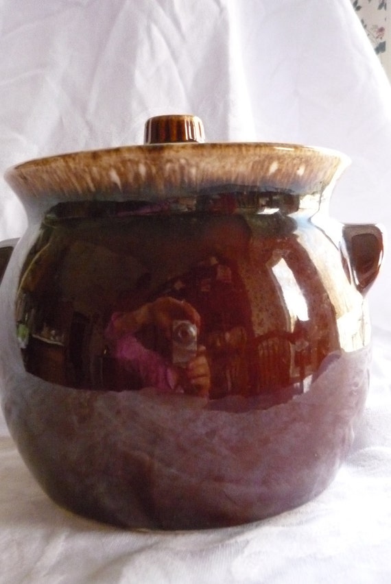 Hull Pottery Bean Pot Made in USA