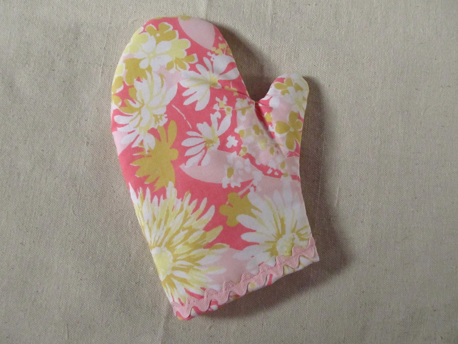 Barclay Kitschy Apron Girls Sewing Pattern. by RubyJeansCloset