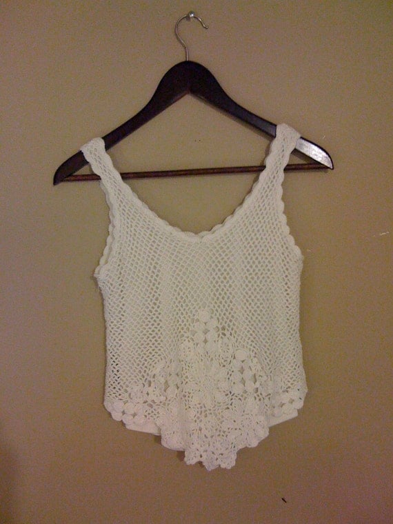 White cropped crochet top by PolishandPoise on Etsy