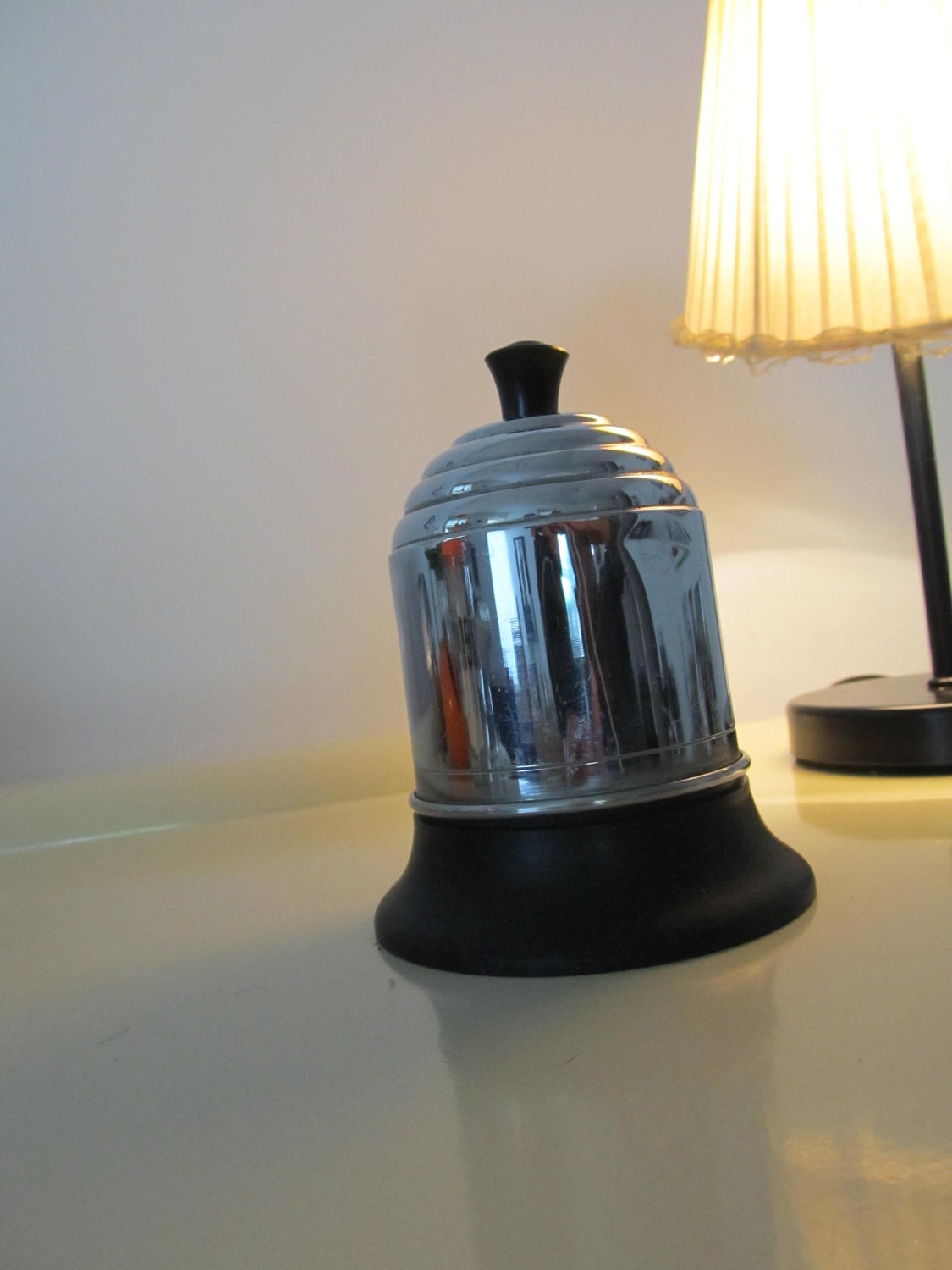 Vintage Round Cigarette Dispenser Chrome made by LaLanterne