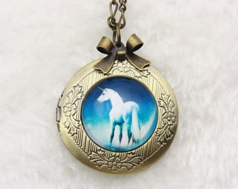 Necklace locket unicorn 2020m
