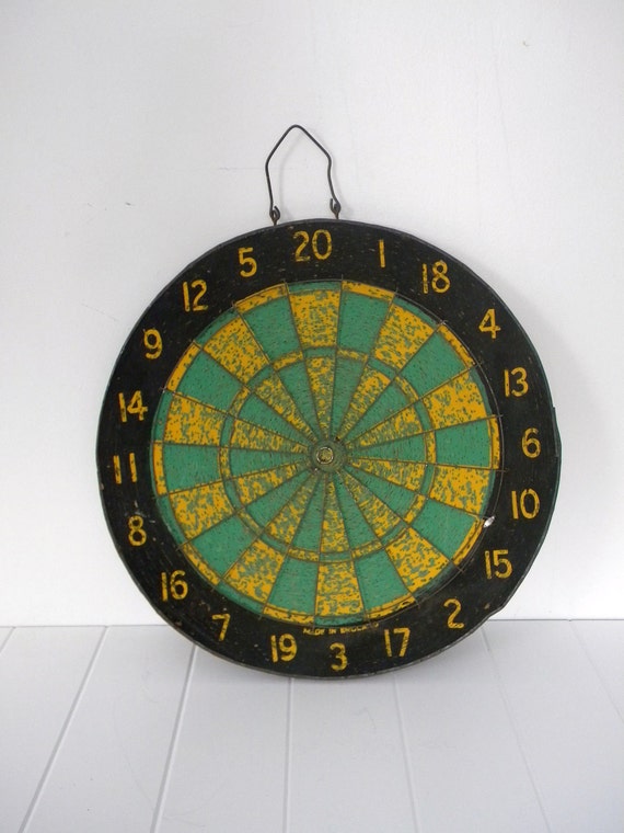 Vintage Dart Board Set