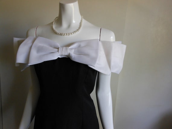  Famous  90s Black  and White Bow Prom  Dress  from 90210 Off