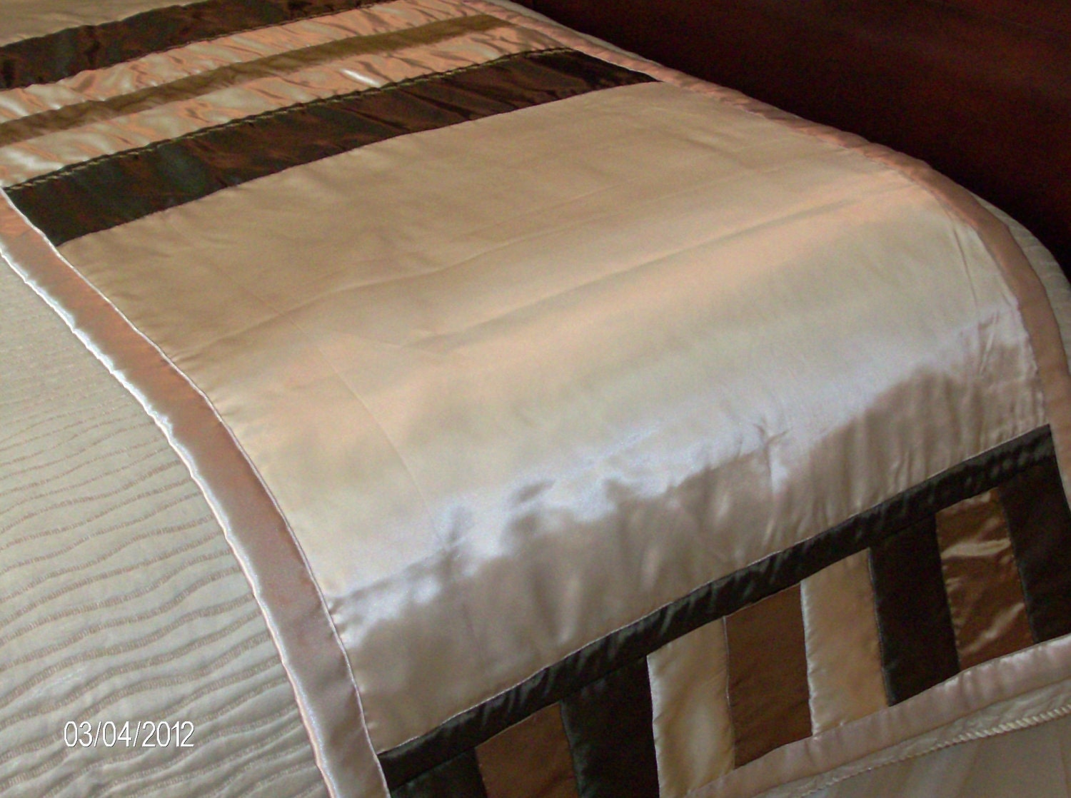 Queen Size Bed Runner