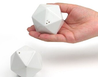 Salt & Pepper Shaker "icosa"
