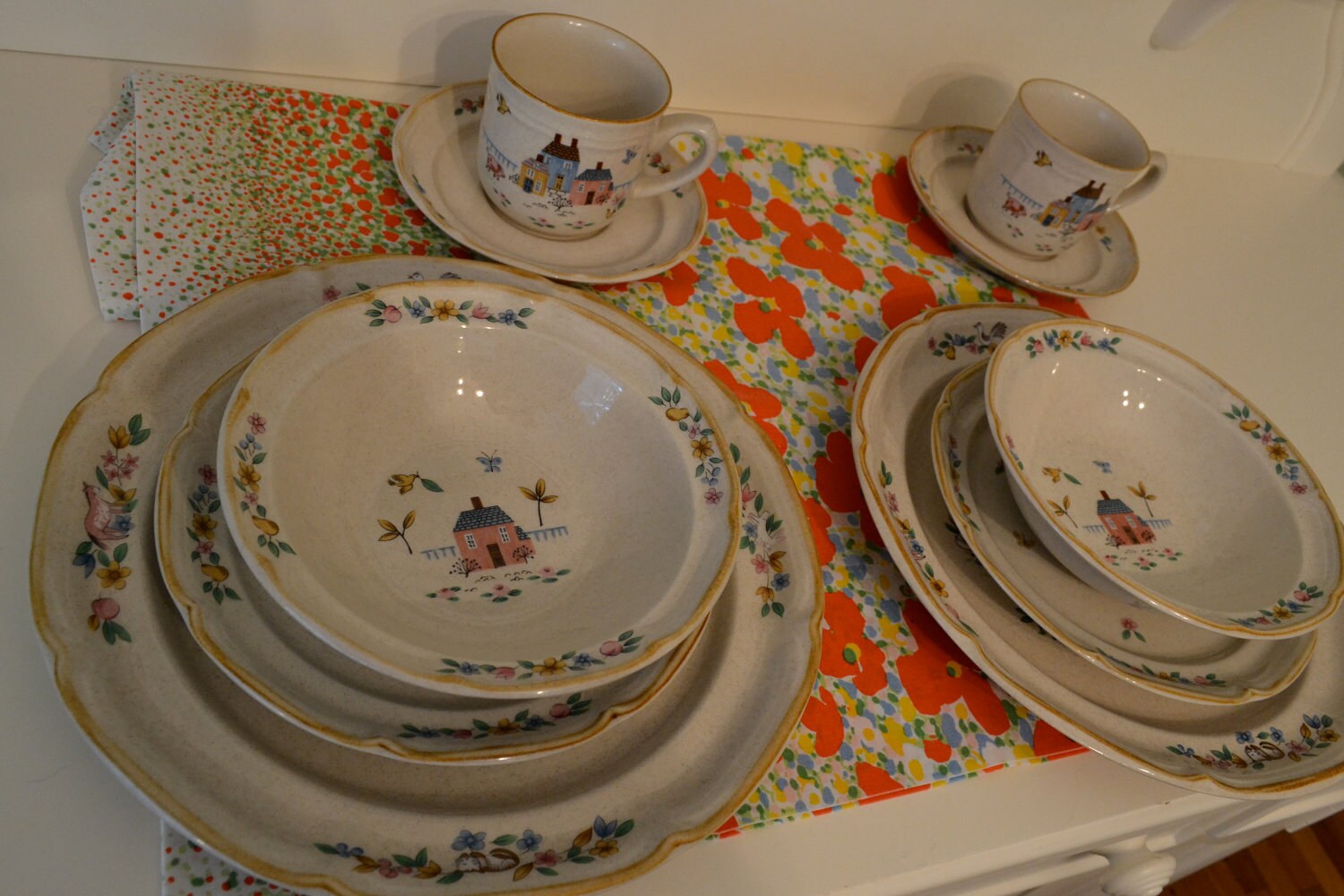 International Heartland 5 Piece Dinner Set 2 by herhomemadelife
