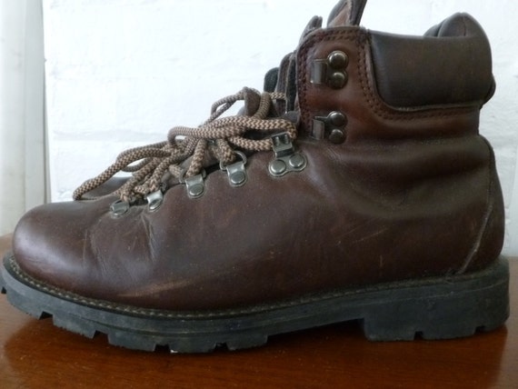 MERRELL vintage HIKING BOOTS size 10.5 by LAWRENSHOPPE on Etsy