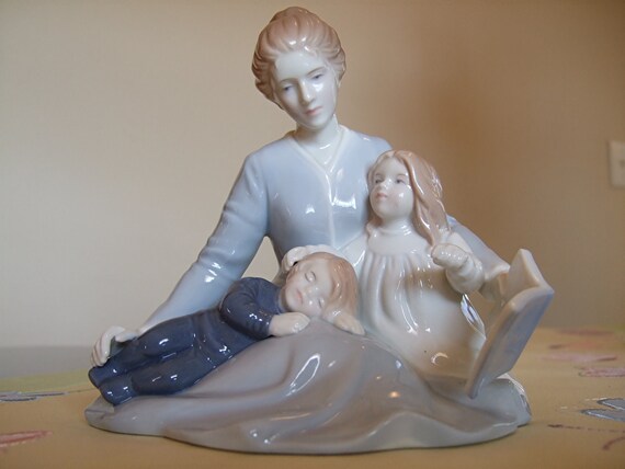 A Mothers Touch Collectible Porcelain Figurine By Avon 1984