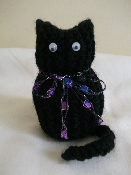 Knitted Black Cat