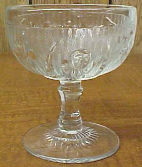 Glass Crystal IRIS and HERRINGBONE 4 Inch Tall