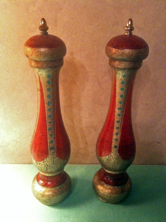 Italian Made Salt Shaker & Pepper MillGrinder