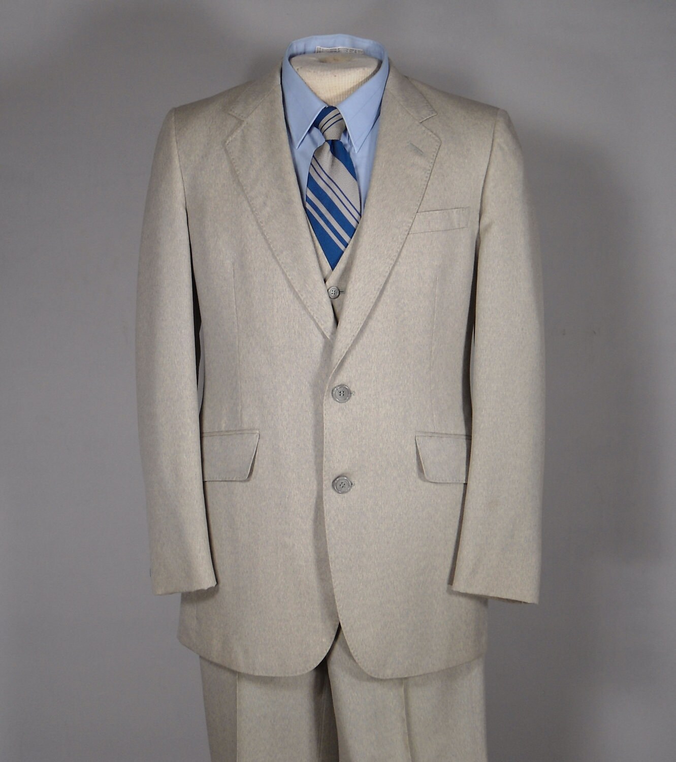 Vintage Mens Suit 1960s Three 3 Piece Heather Gray Grey Wool