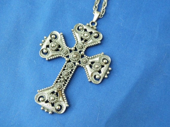 Sarah Coventry 1974 Limited Edition Cross by ZuBisouVintage