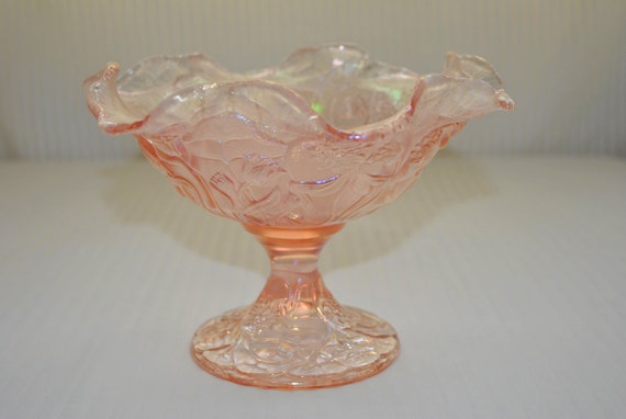 Items similar to Fenton Pink Opalescent/Carnival Tulip Water Lily ...