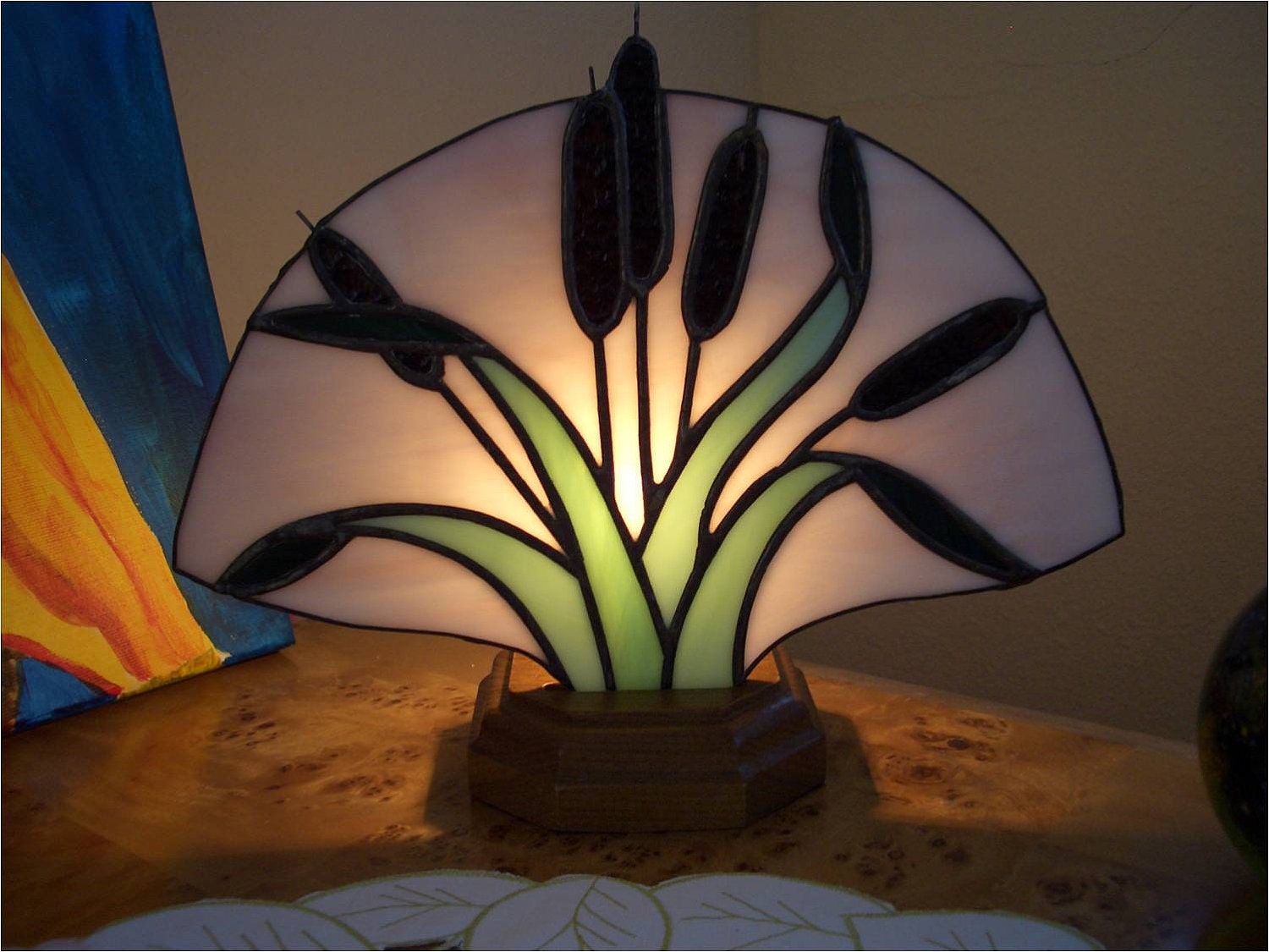 Stained Glass Cat Tail Fan Lamp / Night Light / Accent Lamp