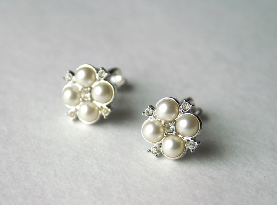 Vintage Sarah Coventry Earrings Faux Pearl and by RinnovatoJewelry