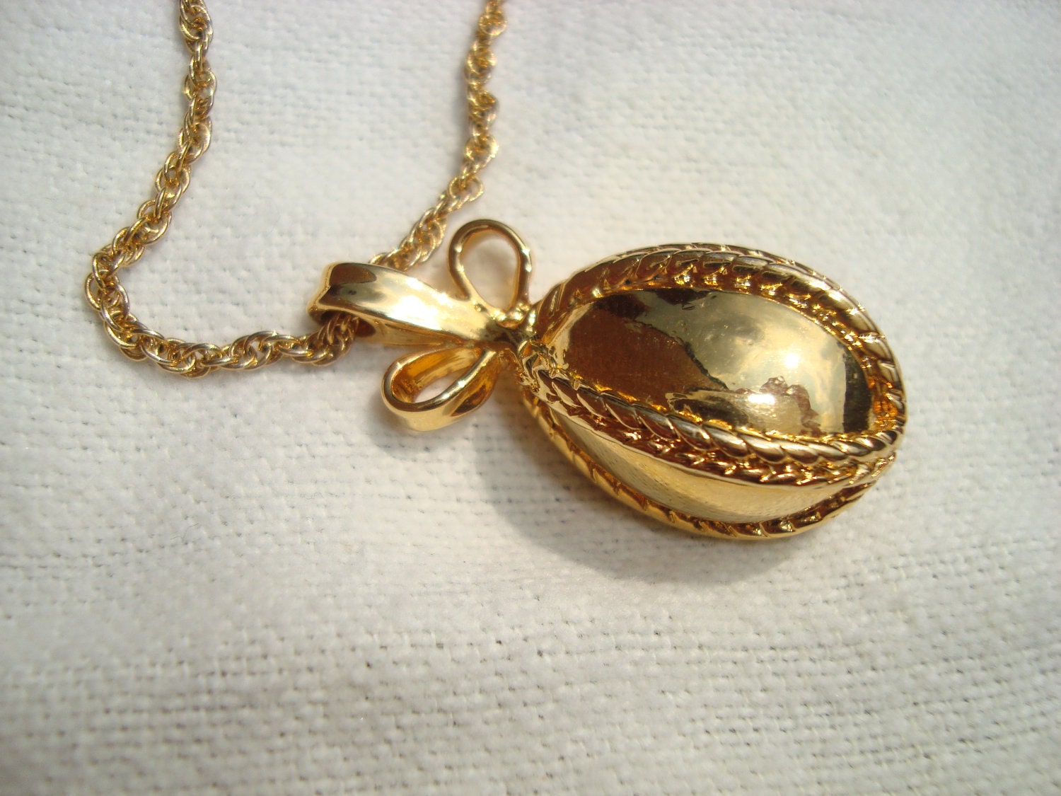 Vintage Hipster Necklace Golden Egg Shaped Pendant by SwankySally