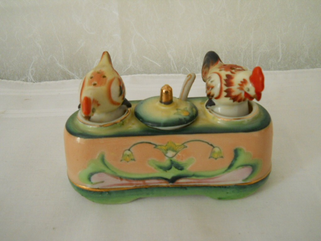 Occupied Japan Bobbing chicken salt n pepper shaker w/ jam