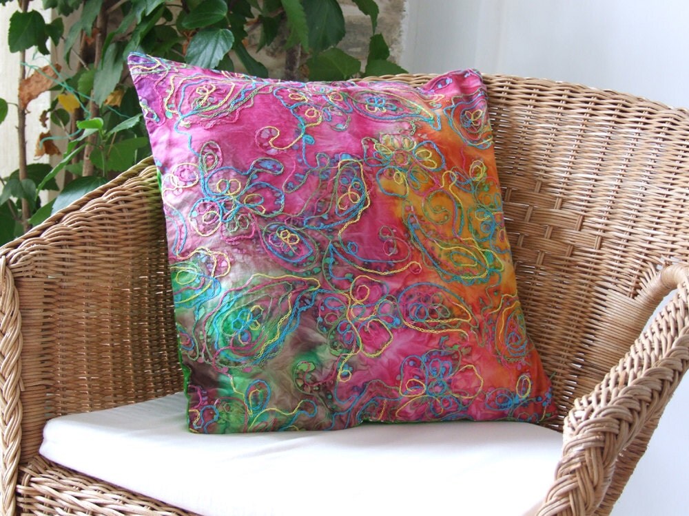 Beautiful pillow throw cover in multicolored by PollysPillows