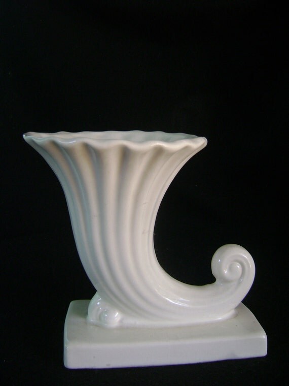 Vintage Pottery Vase McCoy Cornucopia Collectible